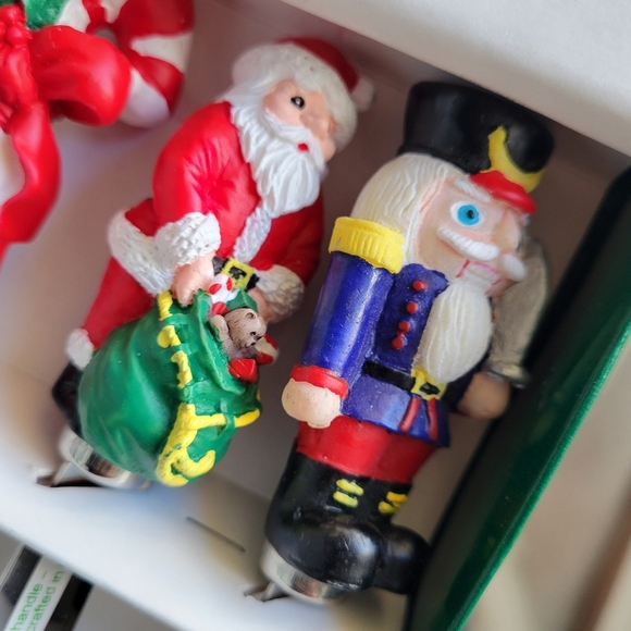 New Open Box Vintage 2 Sets of Butters Spreaders Christmas/Watermelon Resin 90's - Picture 6 of 9